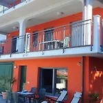 Apartment Casa Elena 1