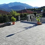 Casa Elena 1 *